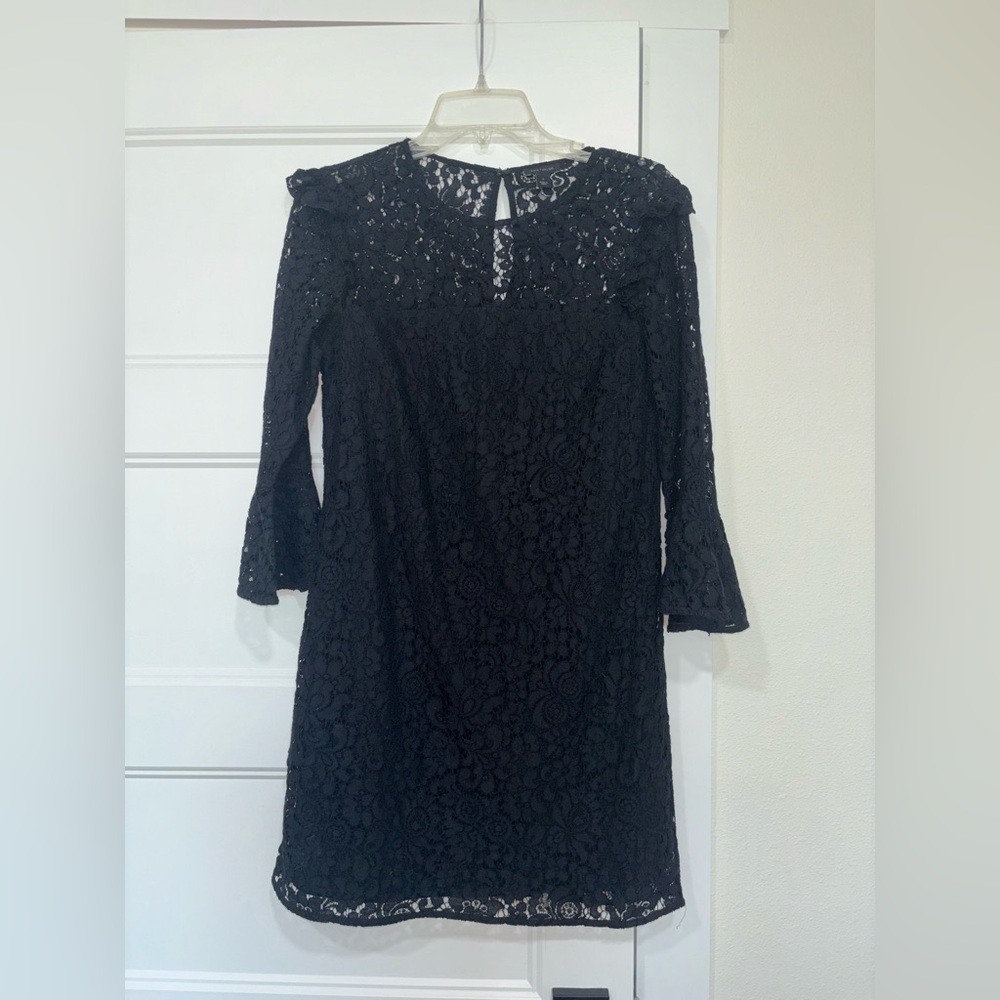 Ann Taylor black lace 3/4 bell sleeve dress size 0 EuC